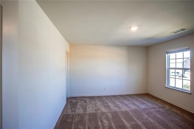 Building Photo - 14201 Prairie Sod Ln