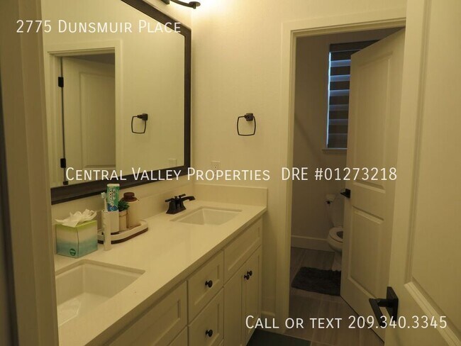Building Photo - 2775 Dunsmuir Ave