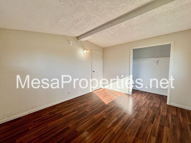 Building Photo - 9964 Arroyo Ave