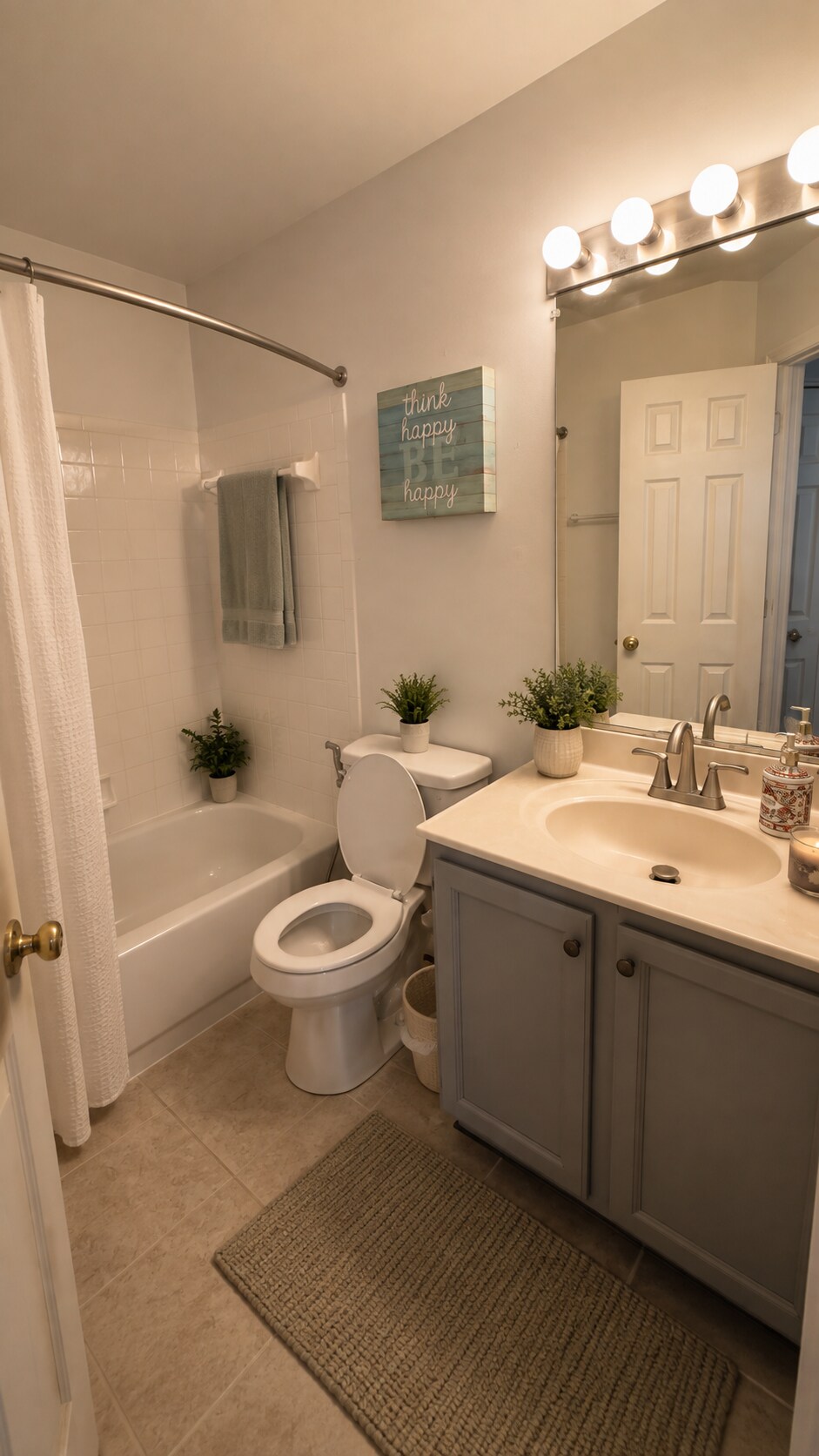 Building Photo - 46802 Lawnes Creek Ter