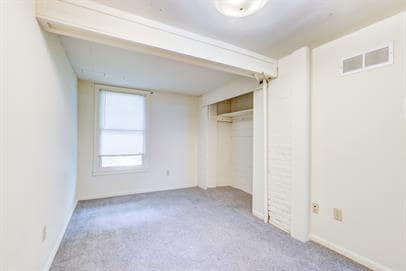 Building Photo - 3 E Spring St