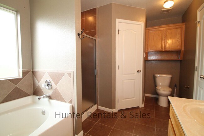 Building Photo - Timber Ridge Estates Beauty!