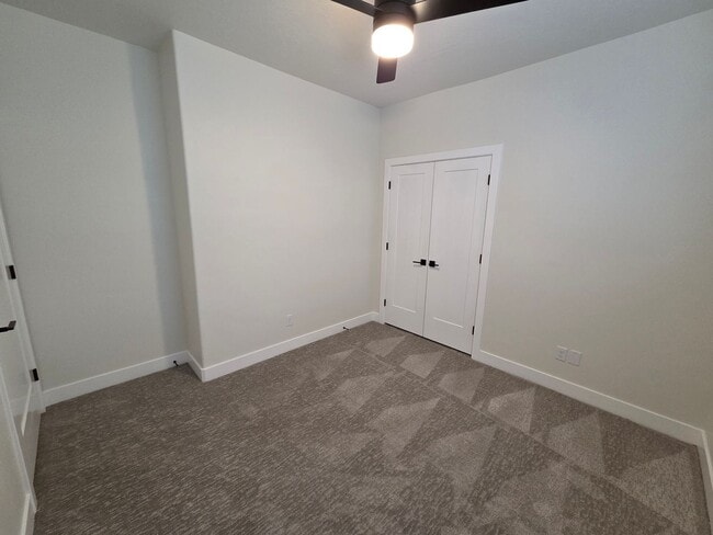 Building Photo - VIEWS from EVERY ROOM!