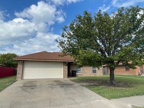 Building Photo - 4-Bedroom House for Rent in Killeen