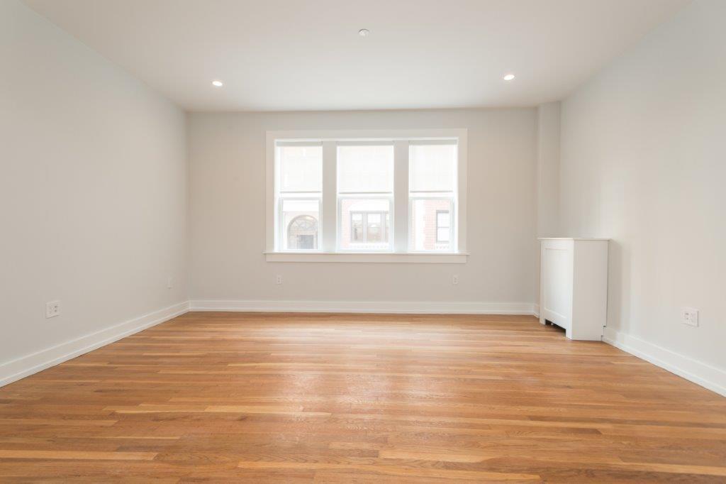 Building Photo - 16 Forest St