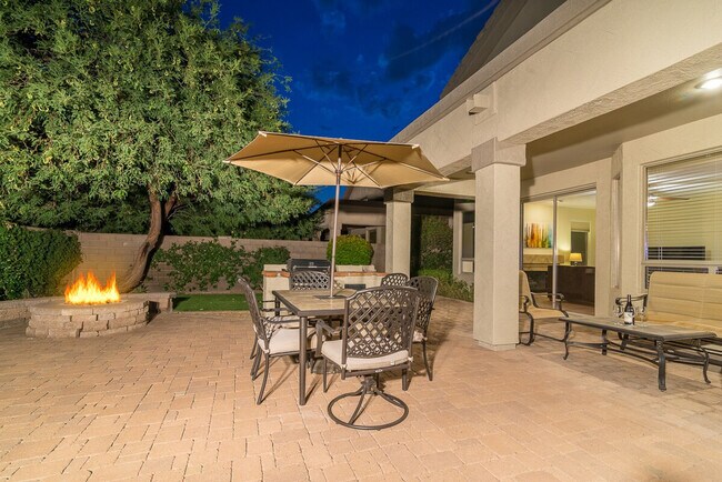 Building Photo - 6417 E Marilyn Rd