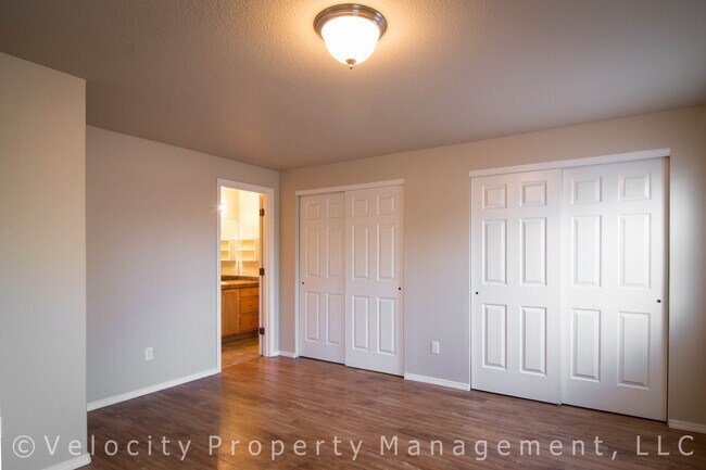 Building Photo - Elkhorn Estates home in SW Bend - pet frie...