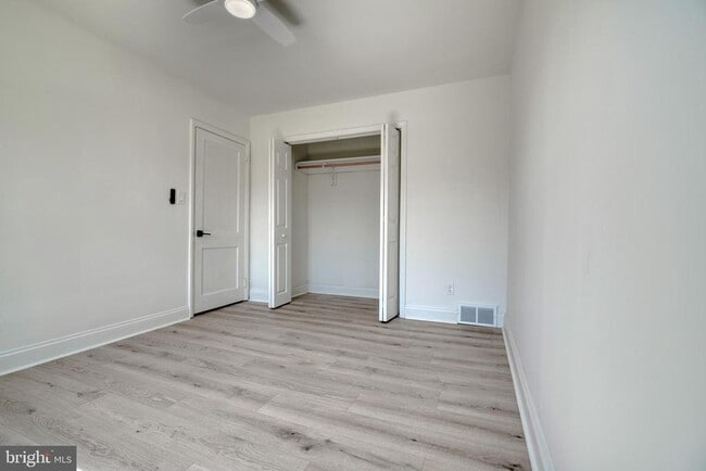Building Photo - 1722 Edgewood Rd