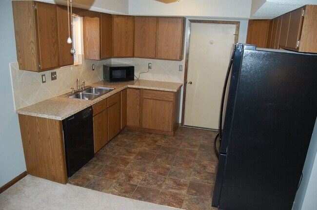 Building Photo - 3724 Clover Cir