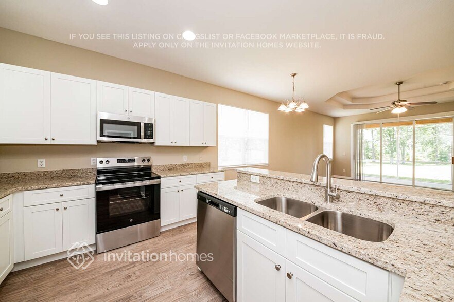 Building Photo - 5015 Lakehurst Ct