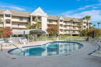 Building Photo - 5557 Sea Forest Dr