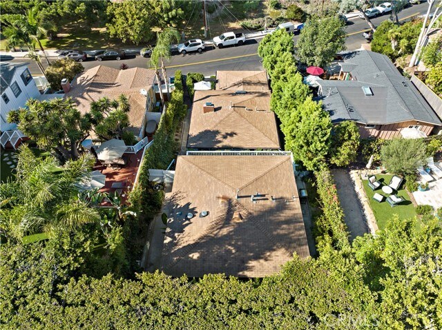 Building Photo - 637 St Ann's Dr