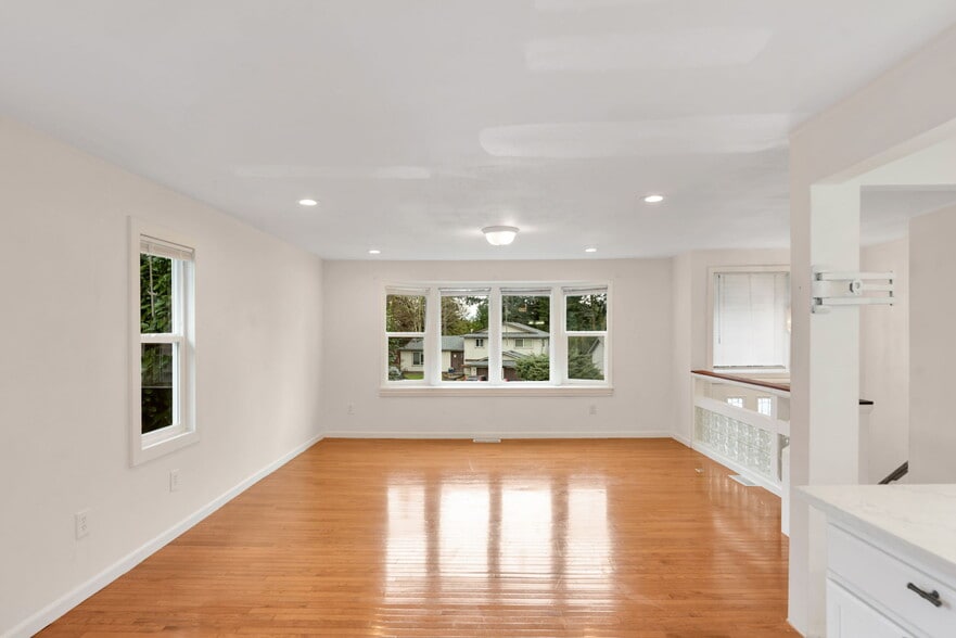 Building Photo - 26250 39th Pl S