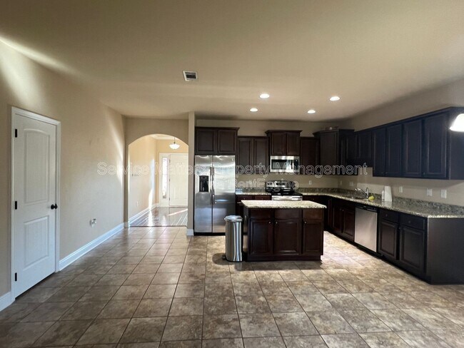 Building Photo - 5951 Palermo Dr