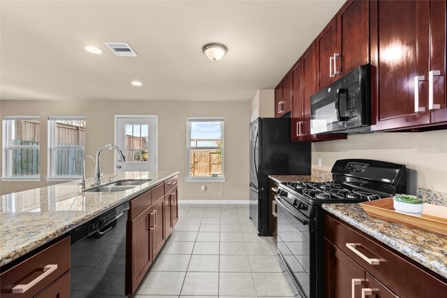 Building Photo - 15814 Whiteglade Ln