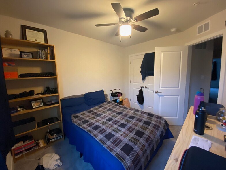 Building Photo - 343 Alluvium Dr