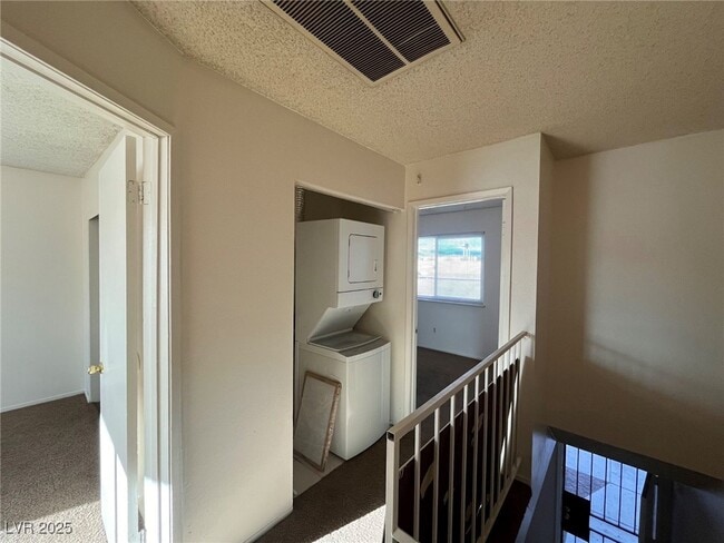 Building Photo - 2112 Sun Ave