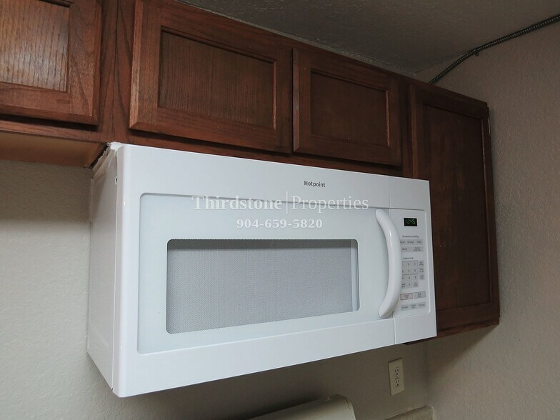 Building Photo - 4474 Spring Glen Rd