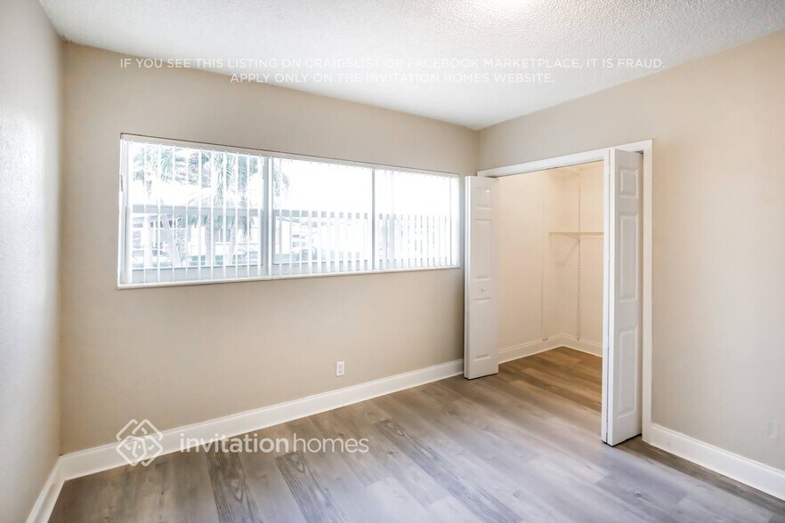 Building Photo - 8480 SW 33rd Terrace