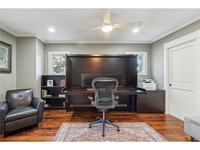 Building Photo - 4015 Wood End Dr