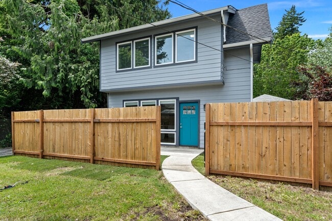 Primary Photo - Spacious 4-Bedroom Home in South Capitol O...