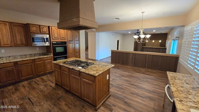 Building Photo - 9658 W Pinnacle Vista Dr