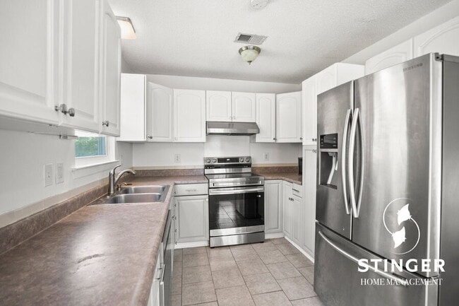 Building Photo - 1713 Drayton Dr
