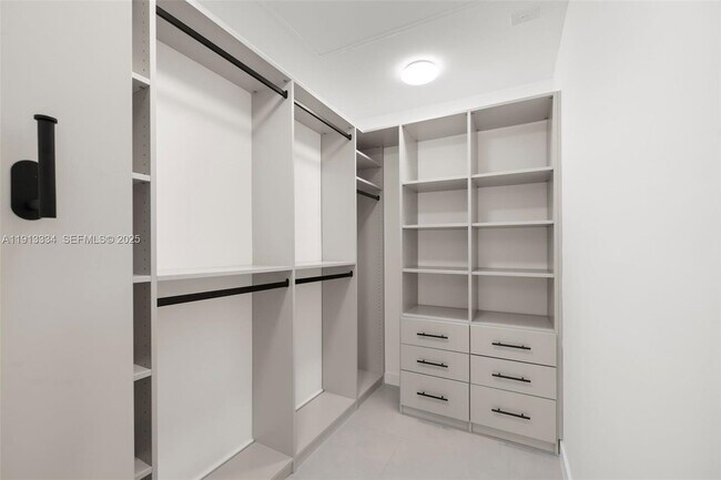 Building Photo - 151 NE 43rd St