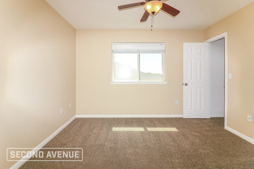 Building Photo - 1117 Livermore St