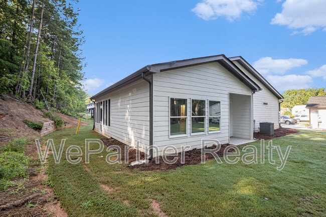 Building Photo - 138 Crestpoint Rd