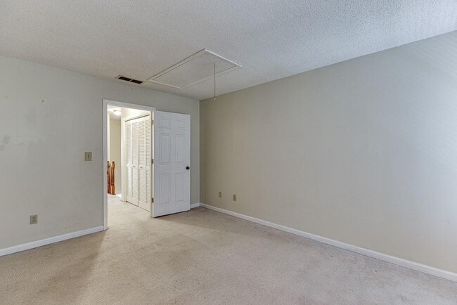 Building Photo - 5168 Laurel Bridge Ct SE