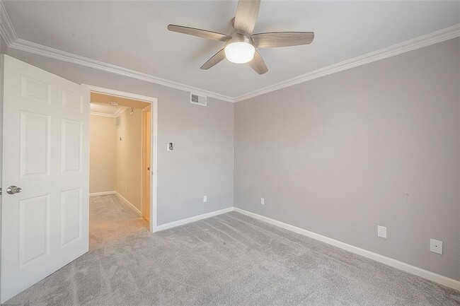 Building Photo - 12550 Whittington Dr