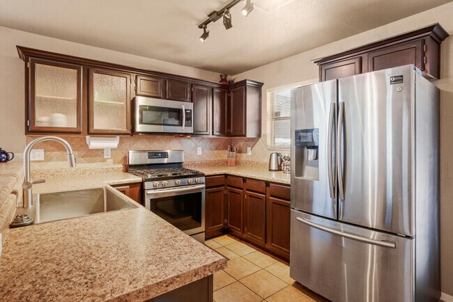 Building Photo - 5905 Redstone Mesa Ct