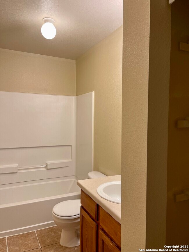 Building Photo - 10714 Mathom Landing