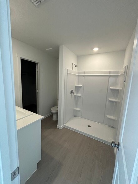 Building Photo - 15004 Rangeland Rd