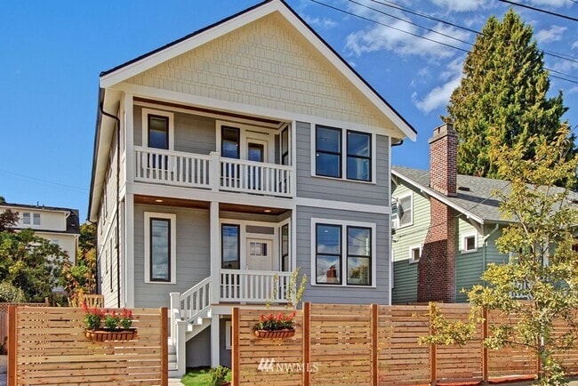 Primary Photo - Spacious 5BR 3.5BA Home in Ravenna – Garag...