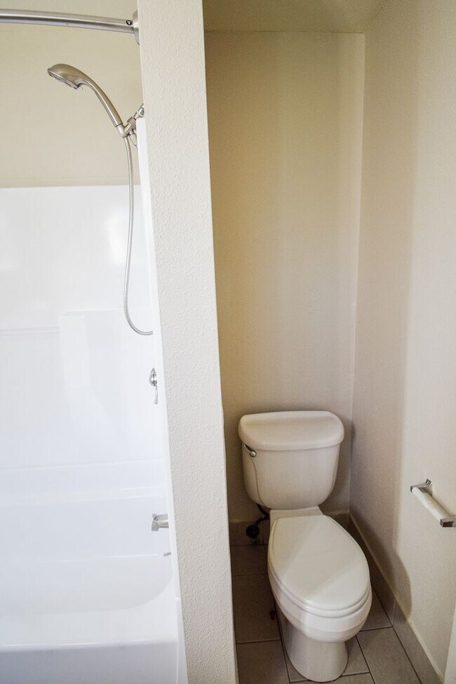 Building Photo - KIL-2121-2125