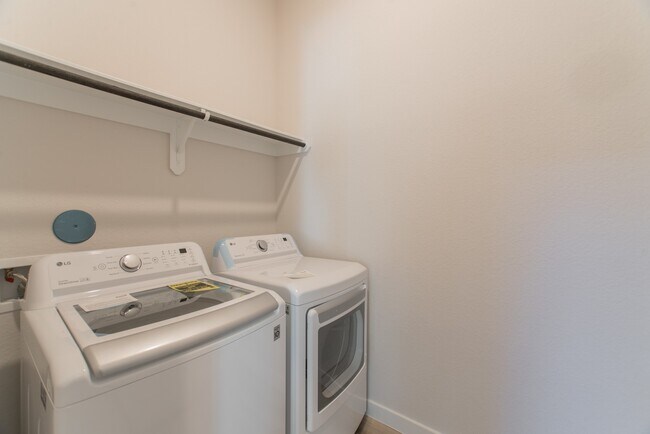 Building Photo - 17138 Crimson Crest Dr
