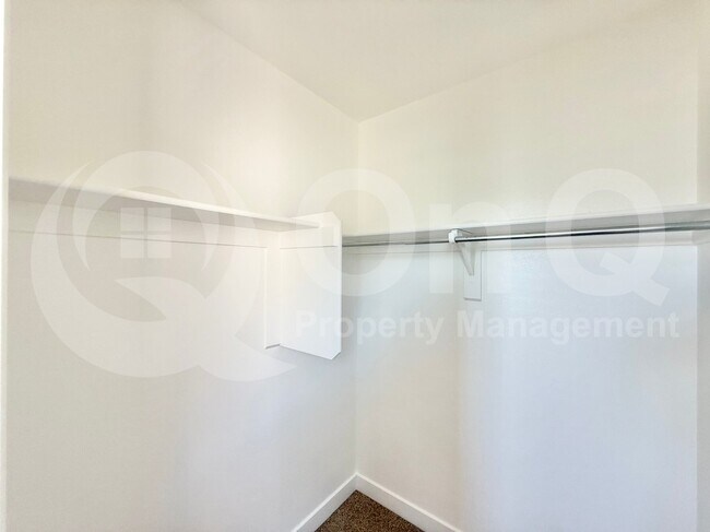 Building Photo - 10631 E Sunflower Ln