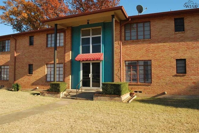 Building Photo - 3701 Southmoor Ln