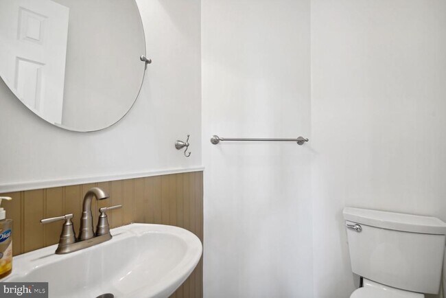 Building Photo - 4138 Meadow Field Ct