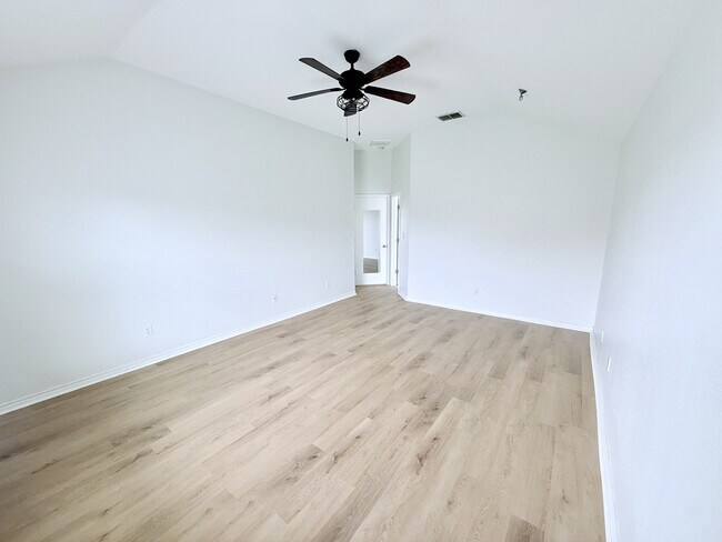 Building Photo - 2301 Tropical Wind Dr