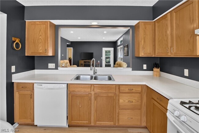 Building Photo - 1139 Lake Meadow Ln