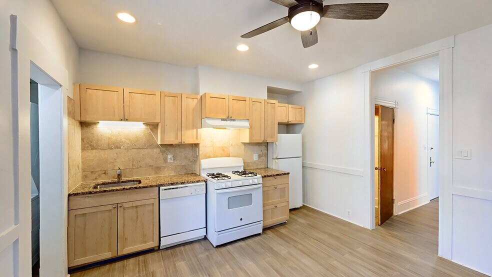 Building Photo - 254 Windsor St