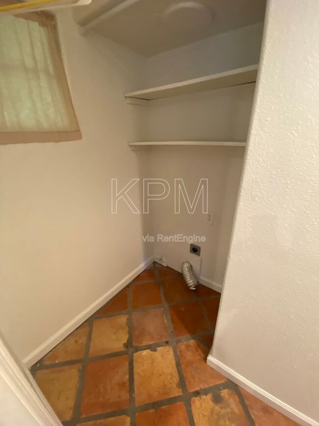 Building Photo - 1851 Porter Way