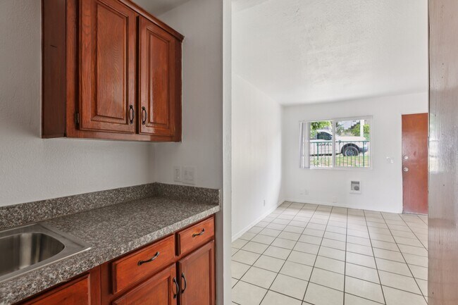 Floorplan - 4717-4727 Gambier/4716-4726 Butterfly