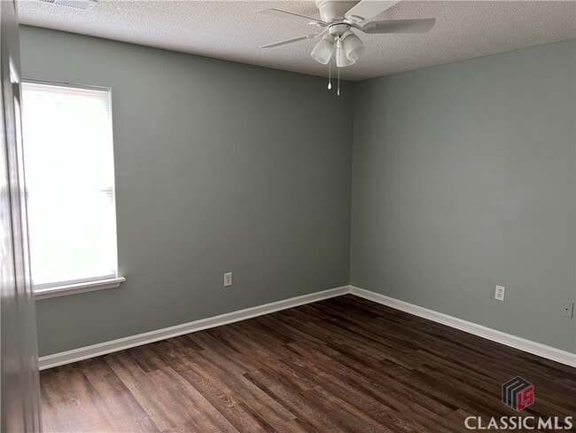 Building Photo - 206 Lavender Lakes Dr