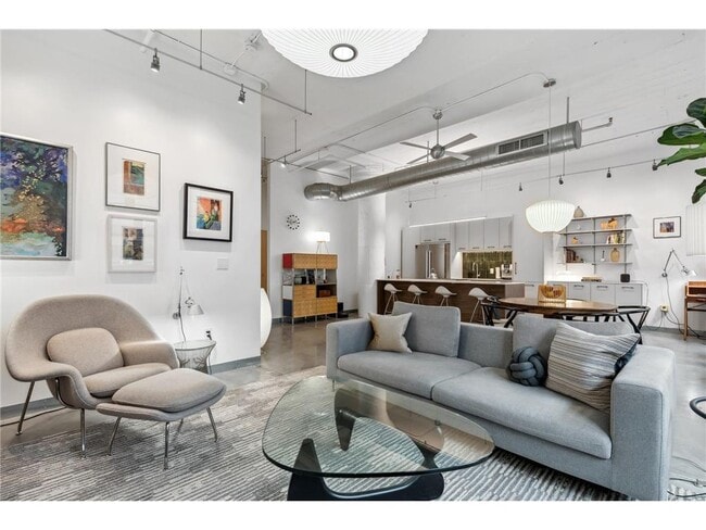 Building Photo - 250 Park Ave