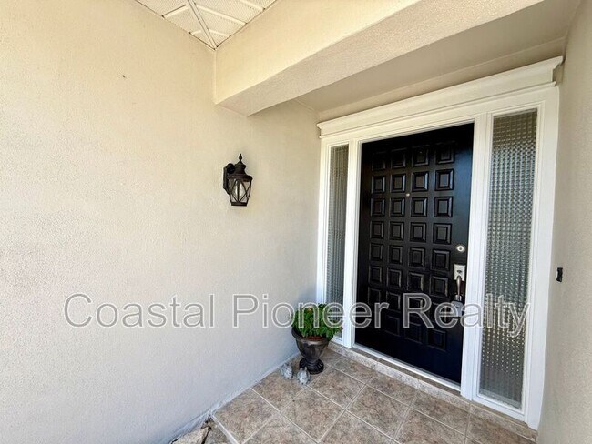 Building Photo - 14903 Imperial Point Dr N