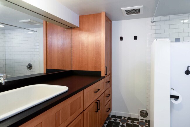 basement bathroom - 539 31st Ave